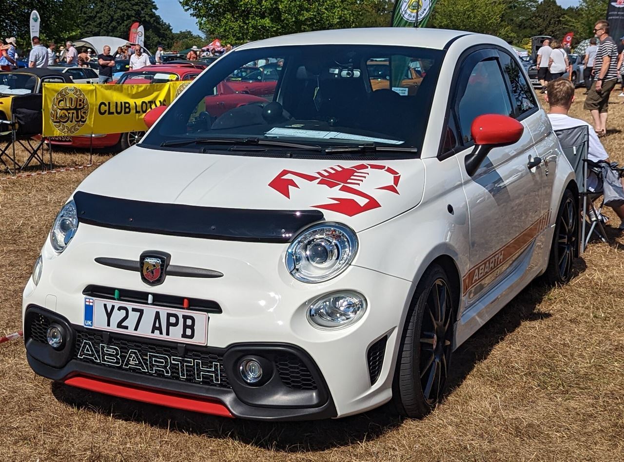 Abarth 595 – 1,4 Turbo – 165 ch — photo 2 : 2017 Abarth 595 Competizione 2