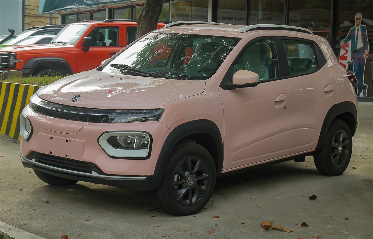 Dongfeng BOX EV 100% ÉLECTRIQUE 344 KM WLTP — photo 5 : 2024 Dongfeng Nano Box EV in Cherry Blossom Pink, front left
