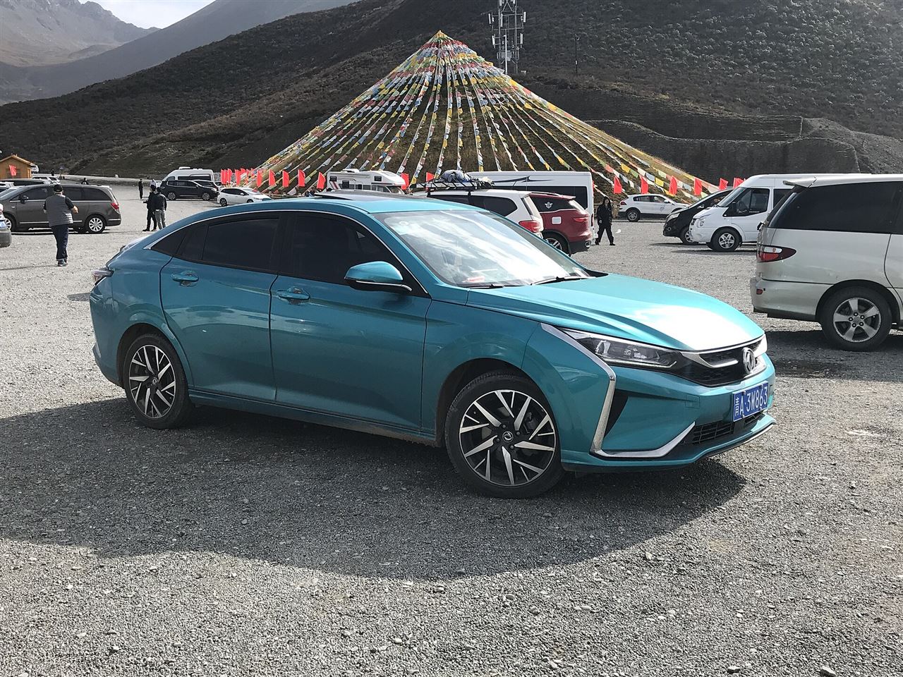 Dongfeng SHINE STYLE 1.5L MACH POWER 6DCT — photo 3 : Aeolus Yixuan 001