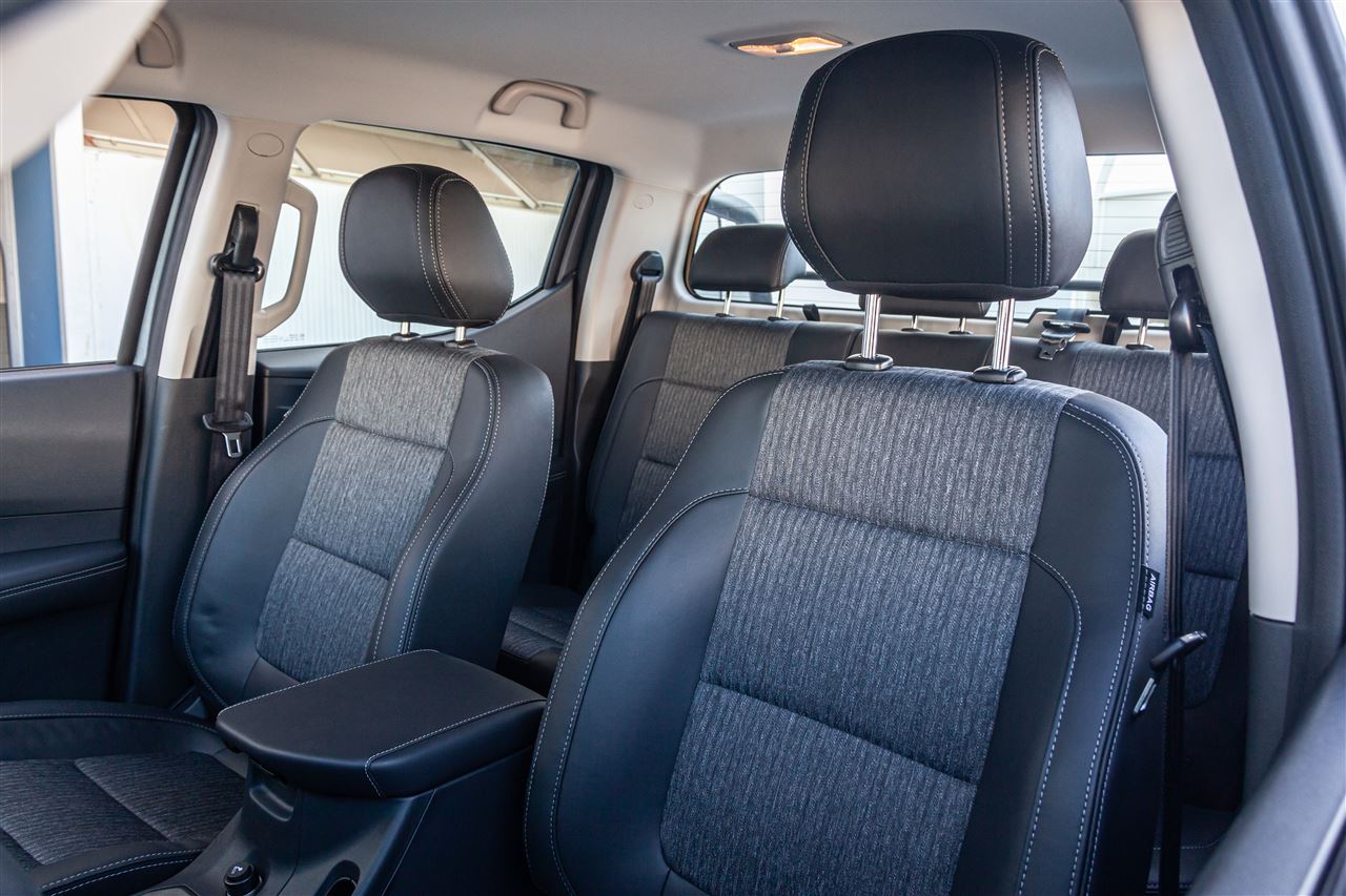 Fiat TITANO – Double cabine — photo 4 : Fiat Titano Double Cabine 4x4 — habitacle cinq places